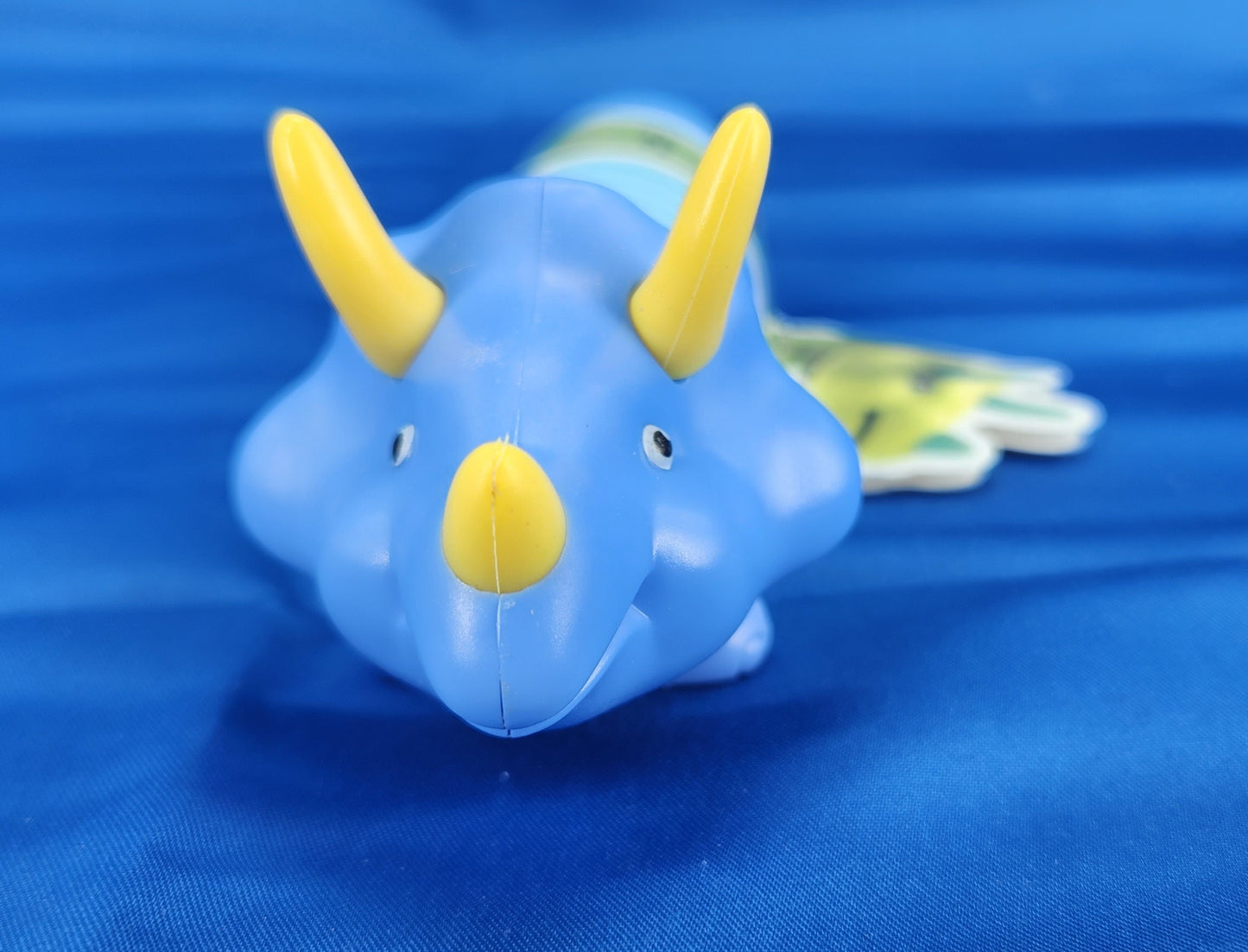 LED Dino- Triceratops - Wiggle & Ding