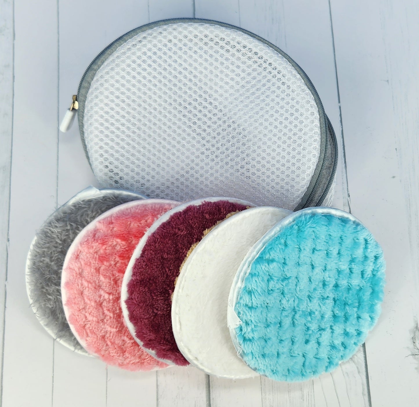 Facial Rounds (5) Large Cleaning Pad with washing bag (Assorted) - Wiggle & Ding