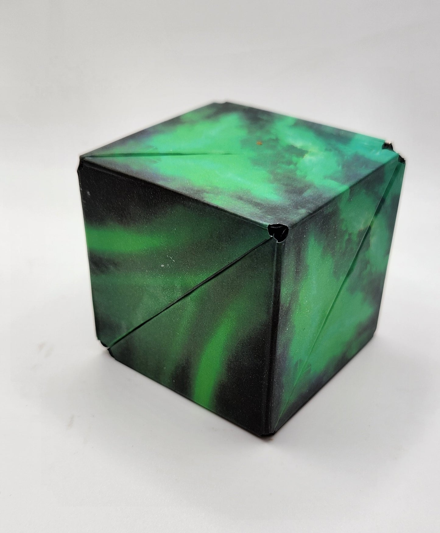 Magnetic Magic Cube - Wiggle & Ding