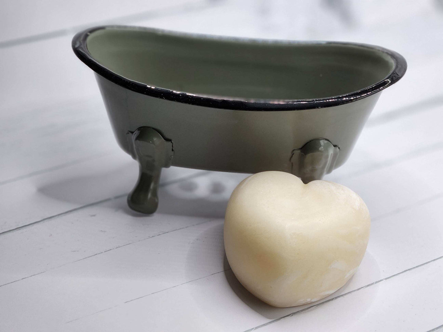 Bathtub Dish Soap - Wiggle & Ding